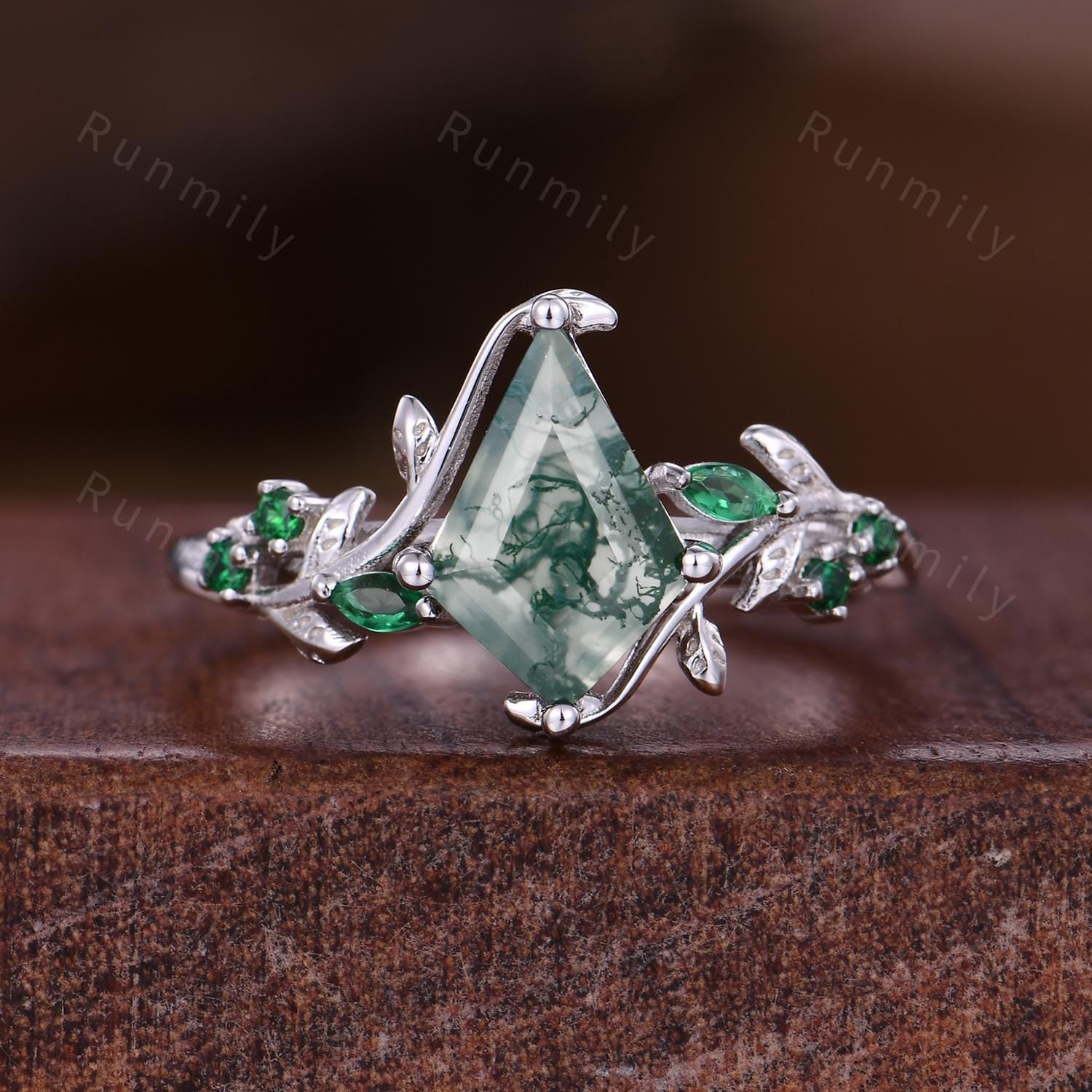 Natural Moss Agate Couples Ring Vintage Matching Promise Ring Set Twig Leaf Ring His and Hers Wedding Band Mens Wooden Ring Green Agate Ring