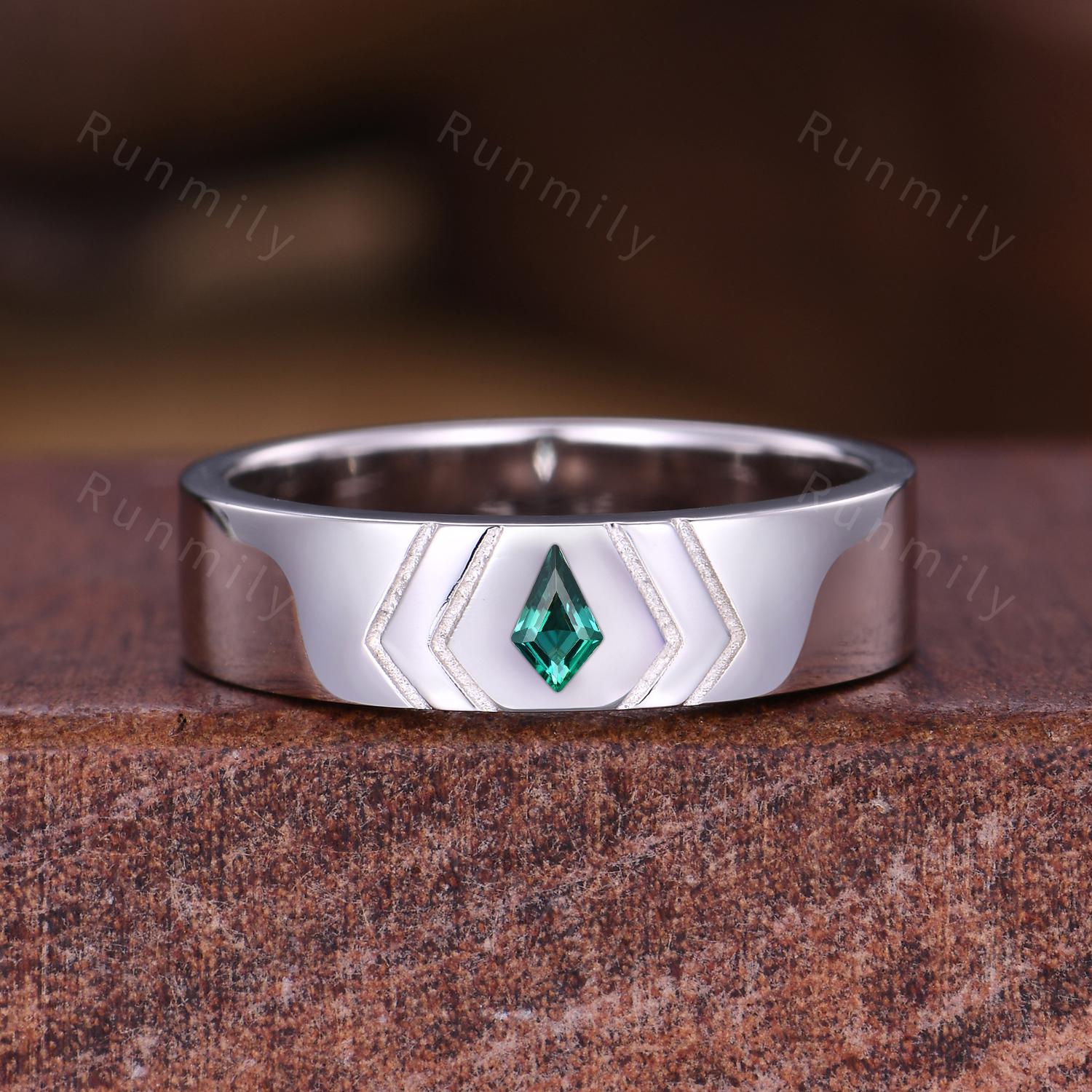 Kite cut Emerald Wedding Band Mens Wedding Band 5mm Green Emerald Men's Ring Unique Mens Engagement Ring Band Retro Vintage May Stone Ring
