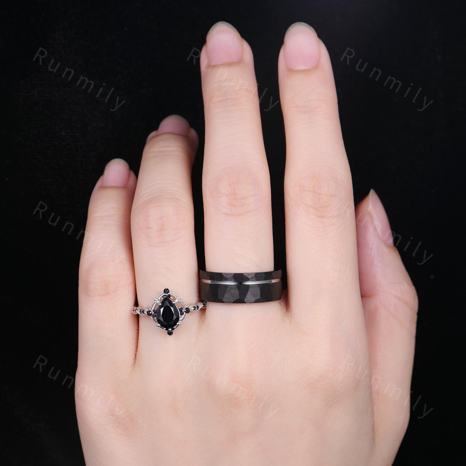 Vintage Black Onyx Couples Ring Vintage Matching Ring Set His And Hers Wedding Band Promise Ring For Men For Women Pear Natural Black Gem