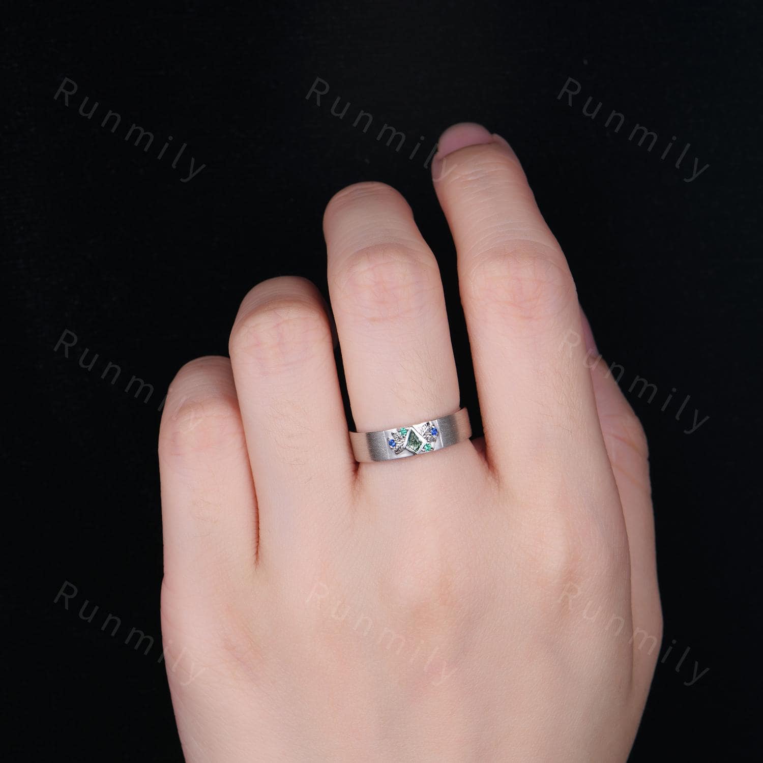 Kite cut Moss Agate Wedding Band Mens Gemstone Wedding Band Sapphire Emerald Men's Ring Unique Mens Engagement Ring Band Retro Vintage Ring