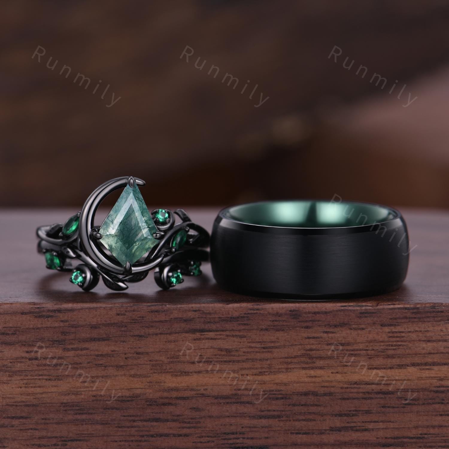 Nature inspired Moss Agate couples ring set gothic black gold His and Hers wedding band unique moon style emerald ring Mens Tungsten ring