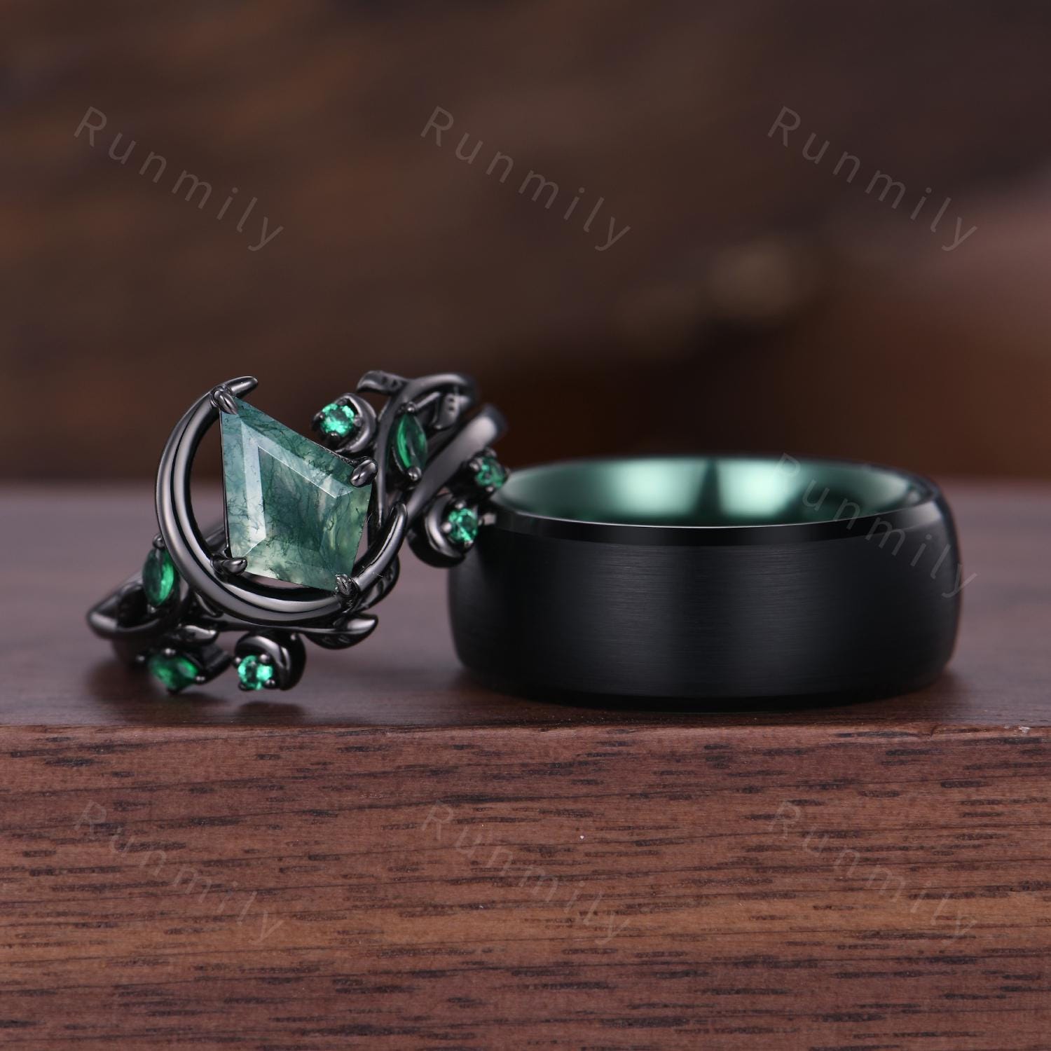 Nature inspired Moss Agate couples ring set gothic black gold His and Hers wedding band unique moon style emerald ring Mens Tungsten ring