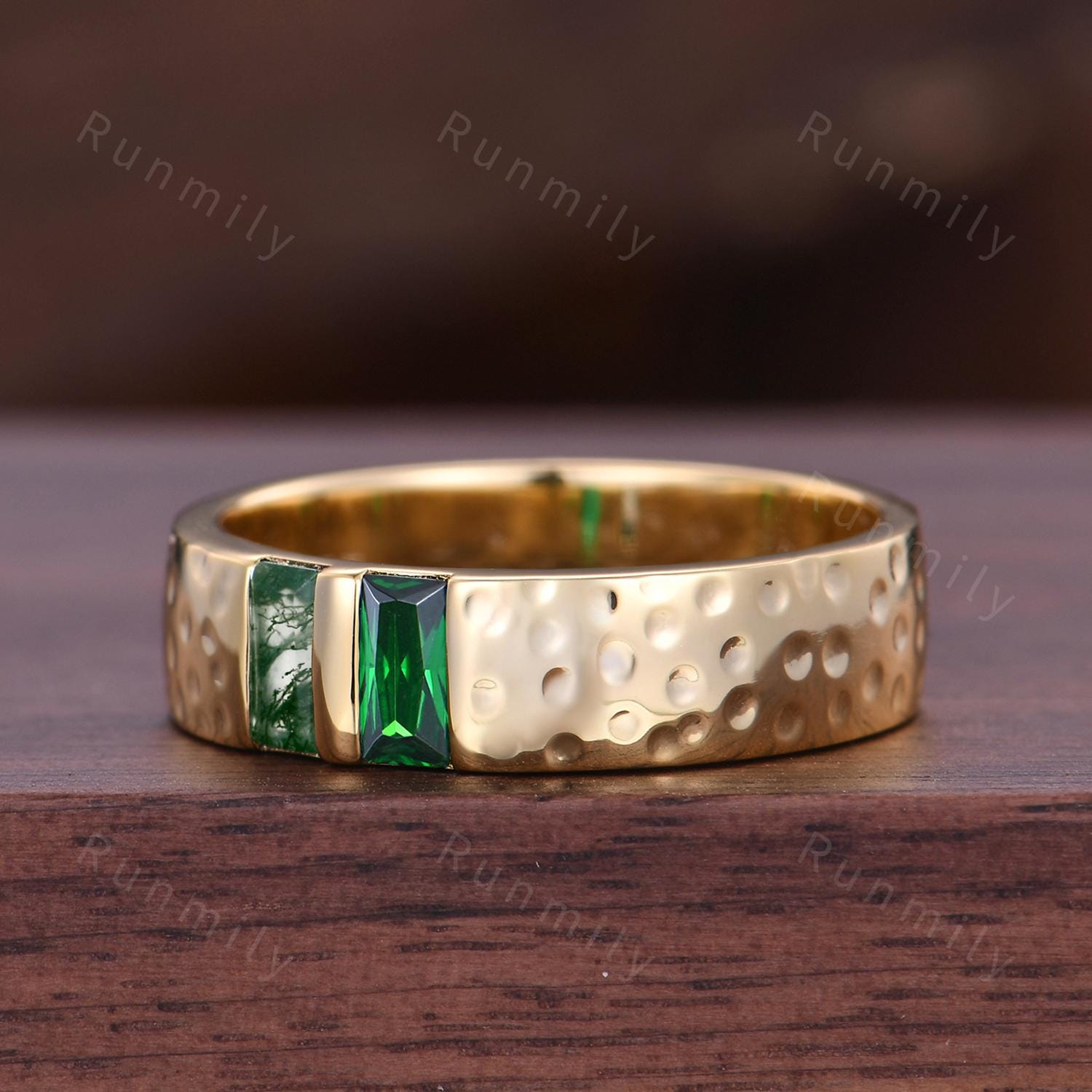 Moss Agate Emerald Mens Wedding Band Mens Yellow Gold Band Baguette Green Agate Men's Ring Unique Hammered Stacking Ring Retro Vintage Band