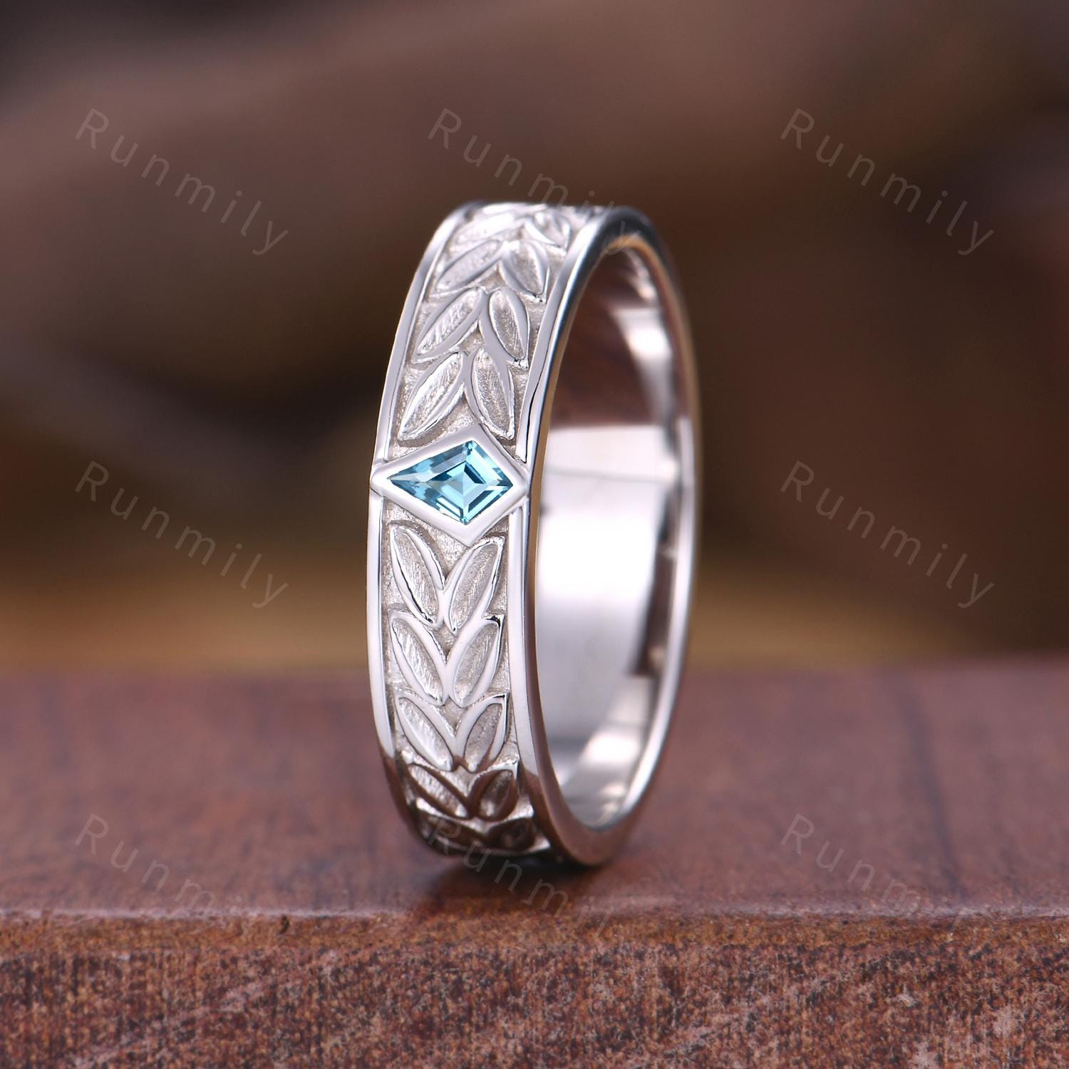 Vintage Leaf-Design Swiss Blue Topaz Wedding Band Unique Kite Cut Wedding Band Mens 5mm Silver Ring His Engagement Ring Gift For Husband