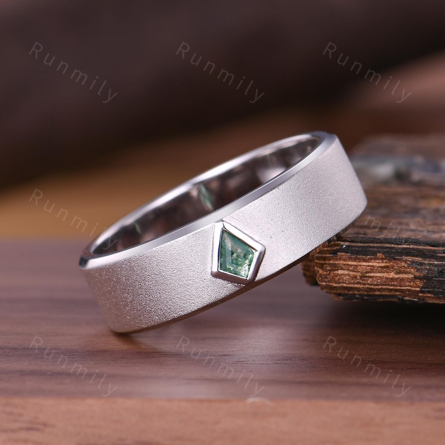 Kite cut Moss Agate Wedding Band Unique Mens Wedding Band 5mm Sandblasted Men's Ring Plain Mens Engagement Ring Band Retro Vintage Ring