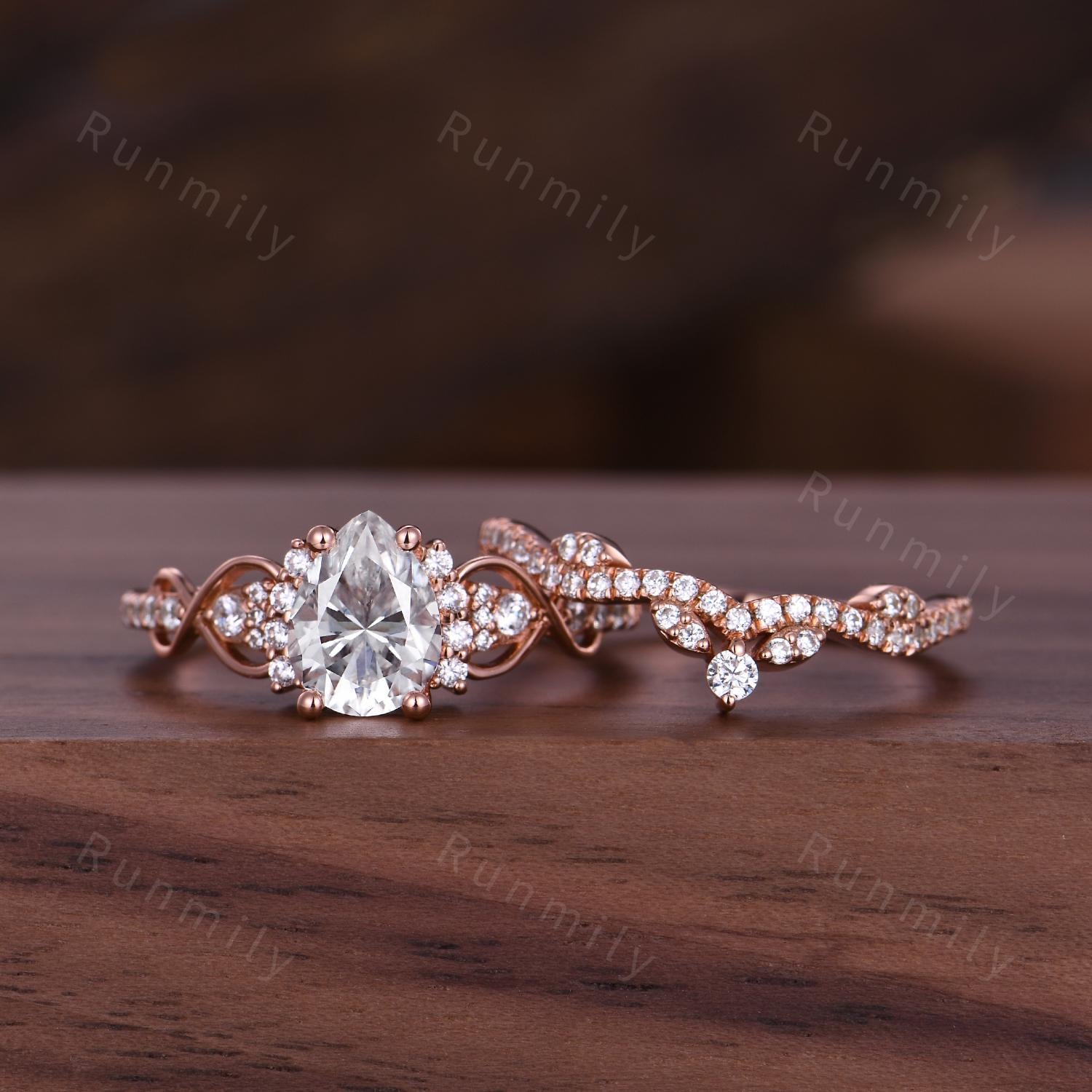Pear Cut Moss Agate Engagement Ring Set Unique Rose Gold Bridal Ring Set Moissanite Cluster Wedding Curved Stacking Band Promise ring set