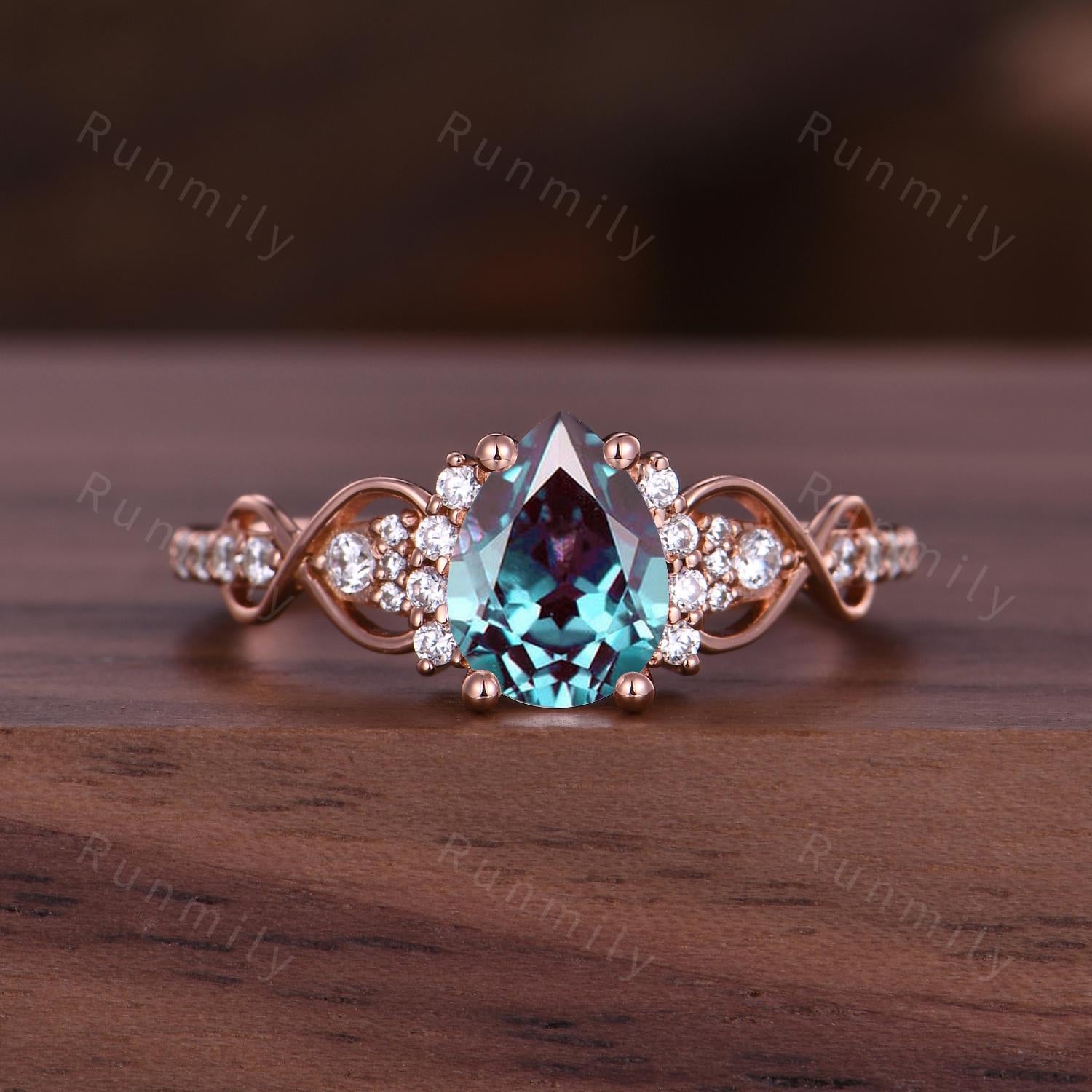 Rose Gold Alexandrite Engagement Ring Set For Women Unique Pear Cut Bridal Ring Set Moissanite Cluster Wedding Curved Promise ring